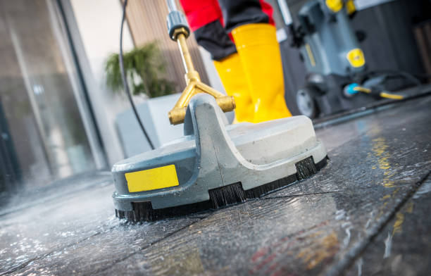 Why Choose Our Certified Pressure Washing Experts for Your Project Needs in Cloverdale, IN?